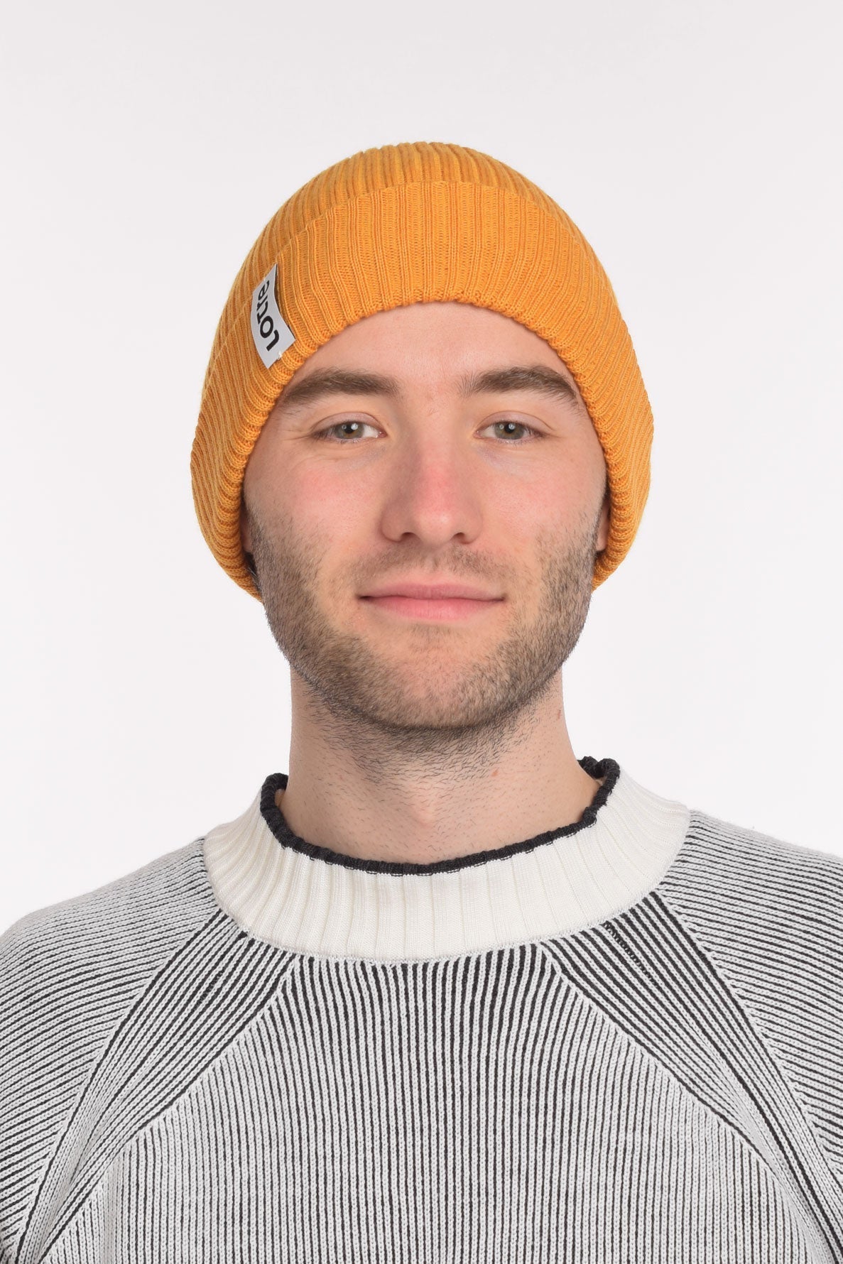 Fritzi Beanie - Orange, Lotre Studio