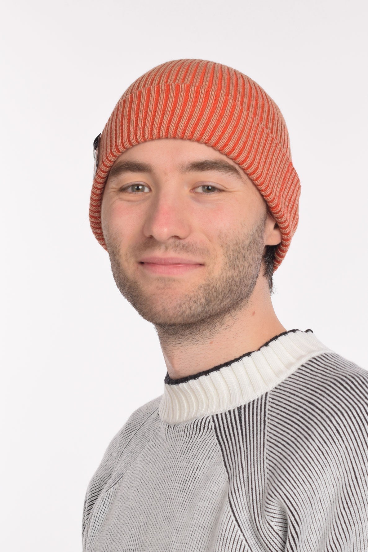Fritzi Beanie - Beige & Red Plated, Lotre Studio