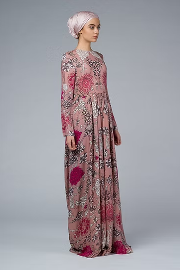 NILA Maxi-Kleid Iimaima