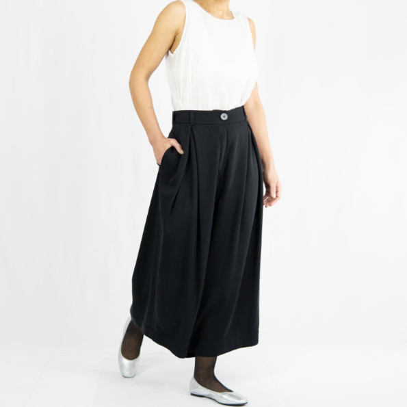 SMOOTH PANTS Weit schwingende Culotte Keijn