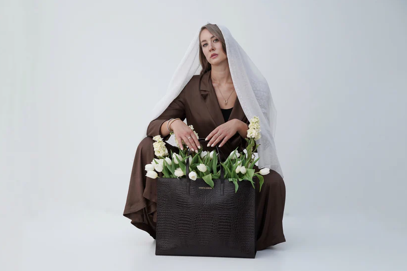 Ledertasche mit Krokooptik Braun Meriem Lebdiri