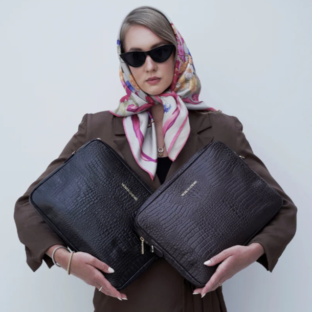 Laptop Ledertasche mit Krokooptik Schwarz Meriem Lebdiri