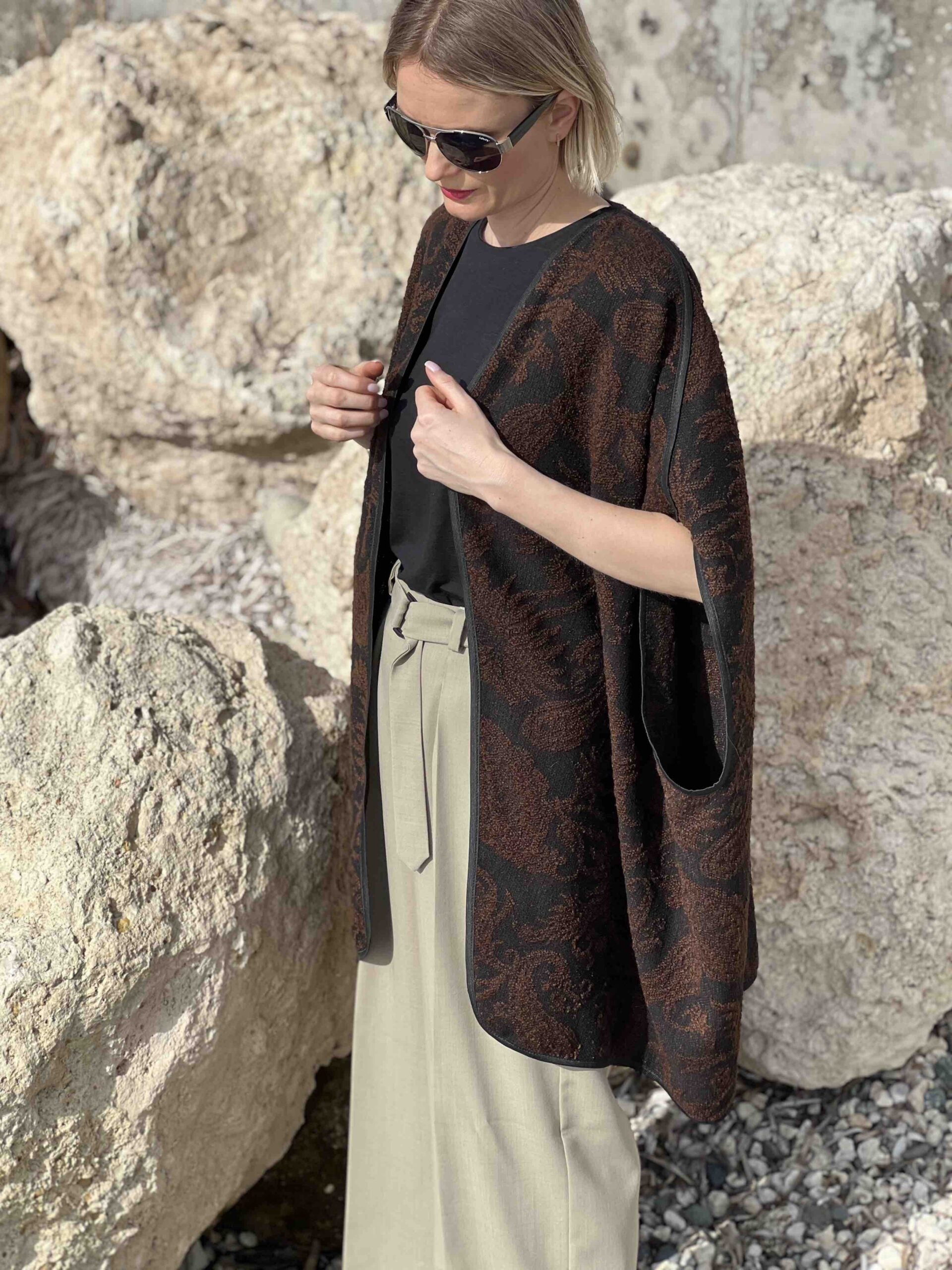 AQUARIUS CAPE Poncho The Aber Studio