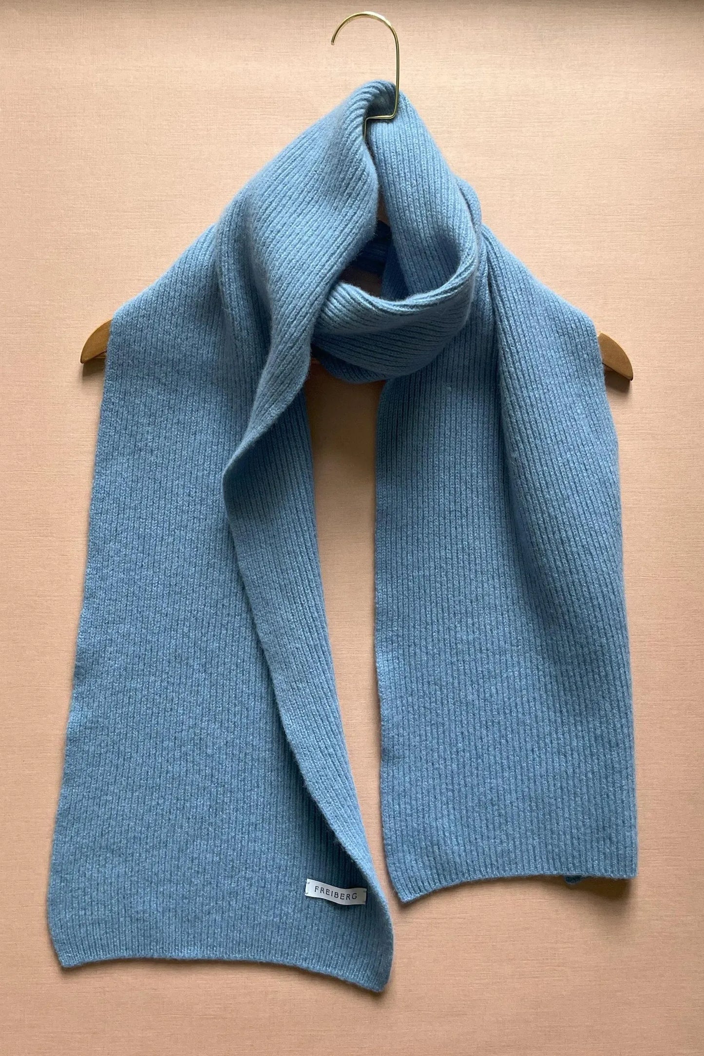 Merino Kaschmir Wollschal in Himmelblau, Freiberg Knitwear