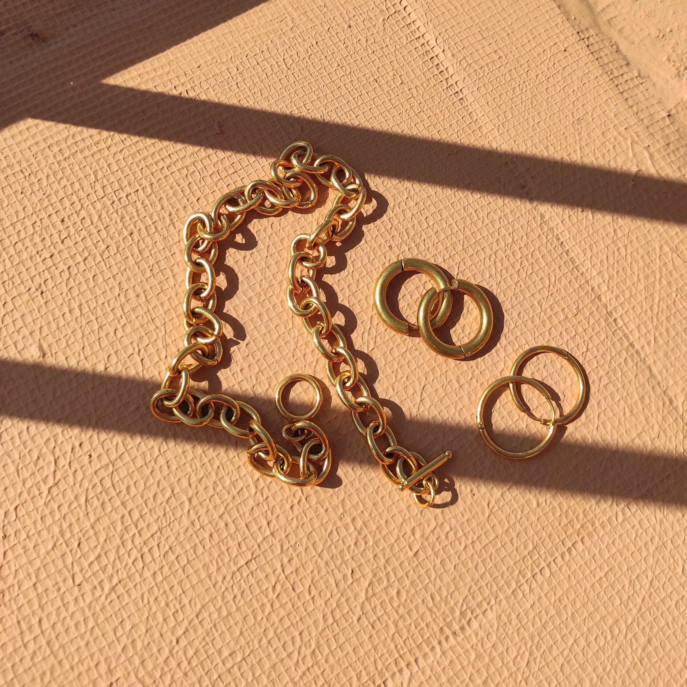 Ohrringe LEA, dünne Creolen, 24 mm