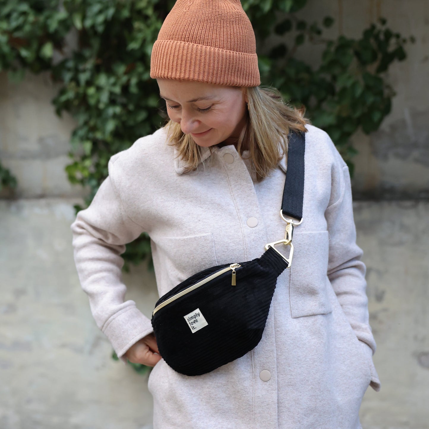 LUNI Bag black gold