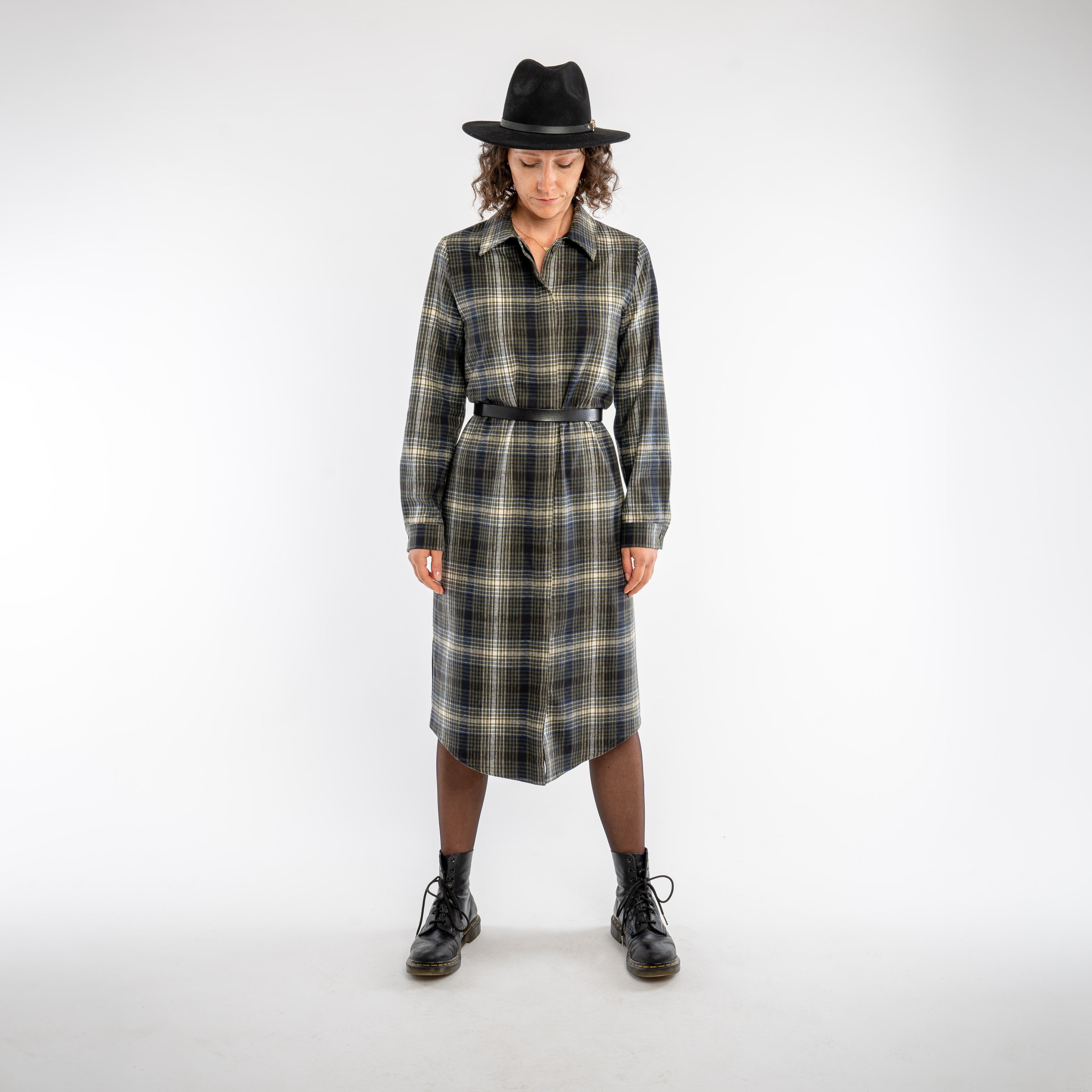 Hemdblusenkleid aus recycelter Baumwolle ever&anon