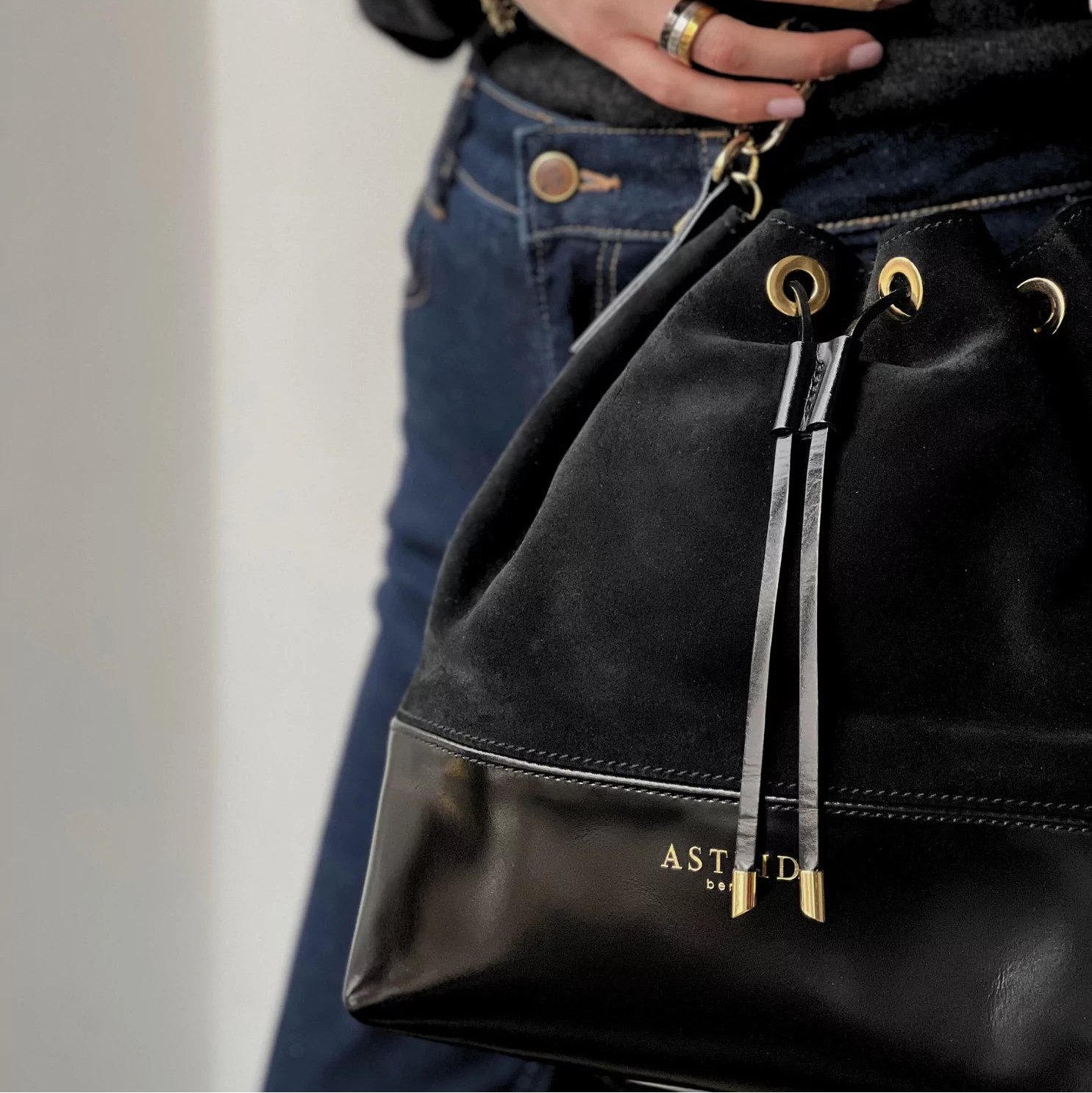 Rucksack Bucket Bag No. 2 schwarz Astrid Berlin