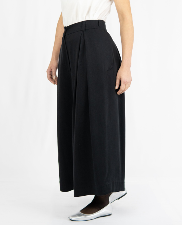 SMOOTH PANTS Weit schwingende Culotte Keijn