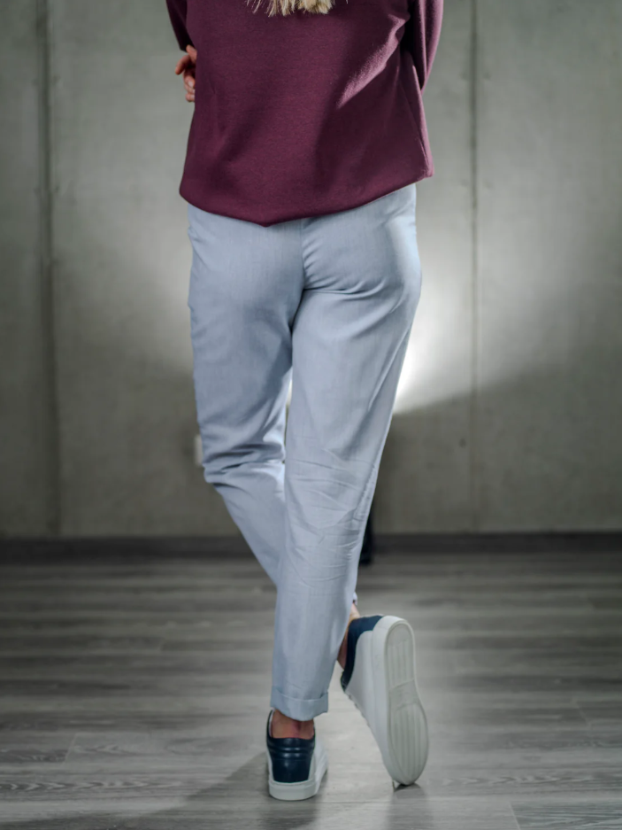 Schmale Baumwollhose aus recycelter Baumwolle ever&anon