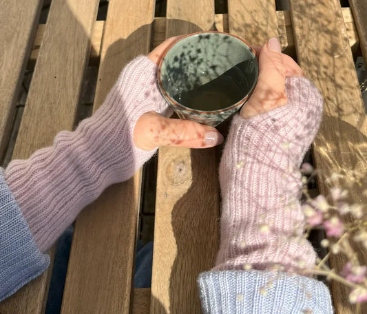 Kaschmir Merinowolle Handstulpen Blassrosa, Freiberg Knitwear
