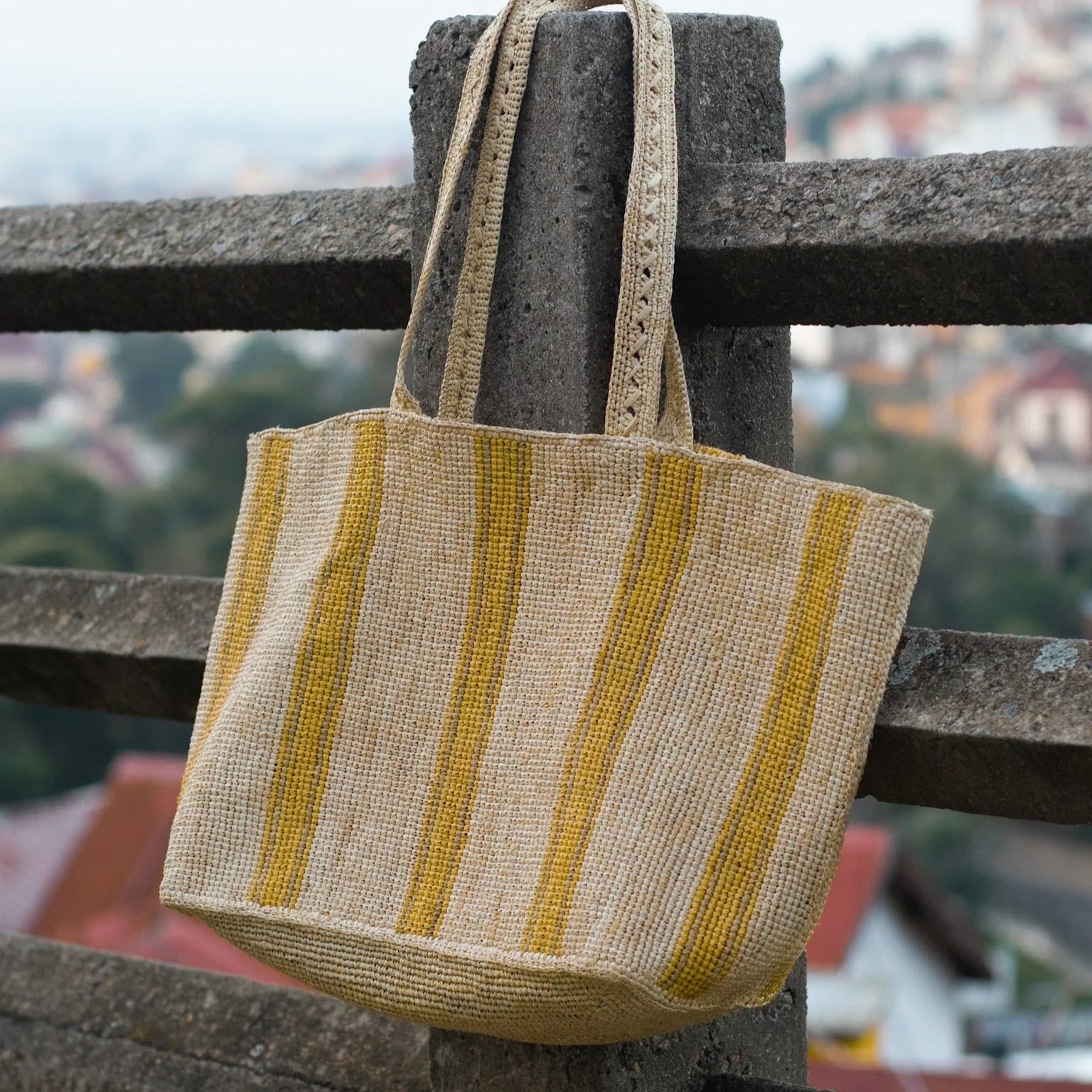 Umhängetasche FINARITRA - Raffia Shopper Ikiala