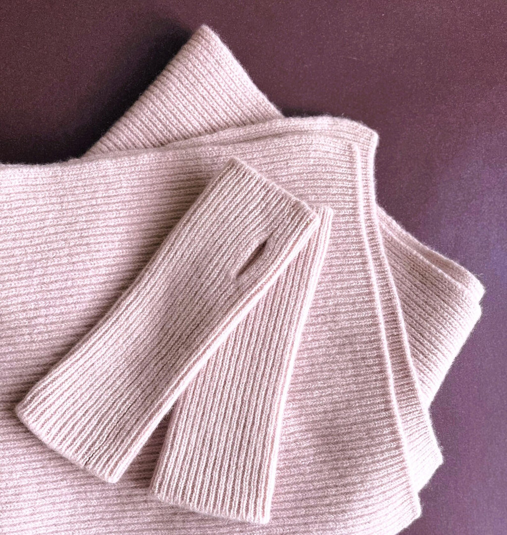 Kaschmir Merinowolle Handstulpen Blassrosa, Freiberg Knitwear