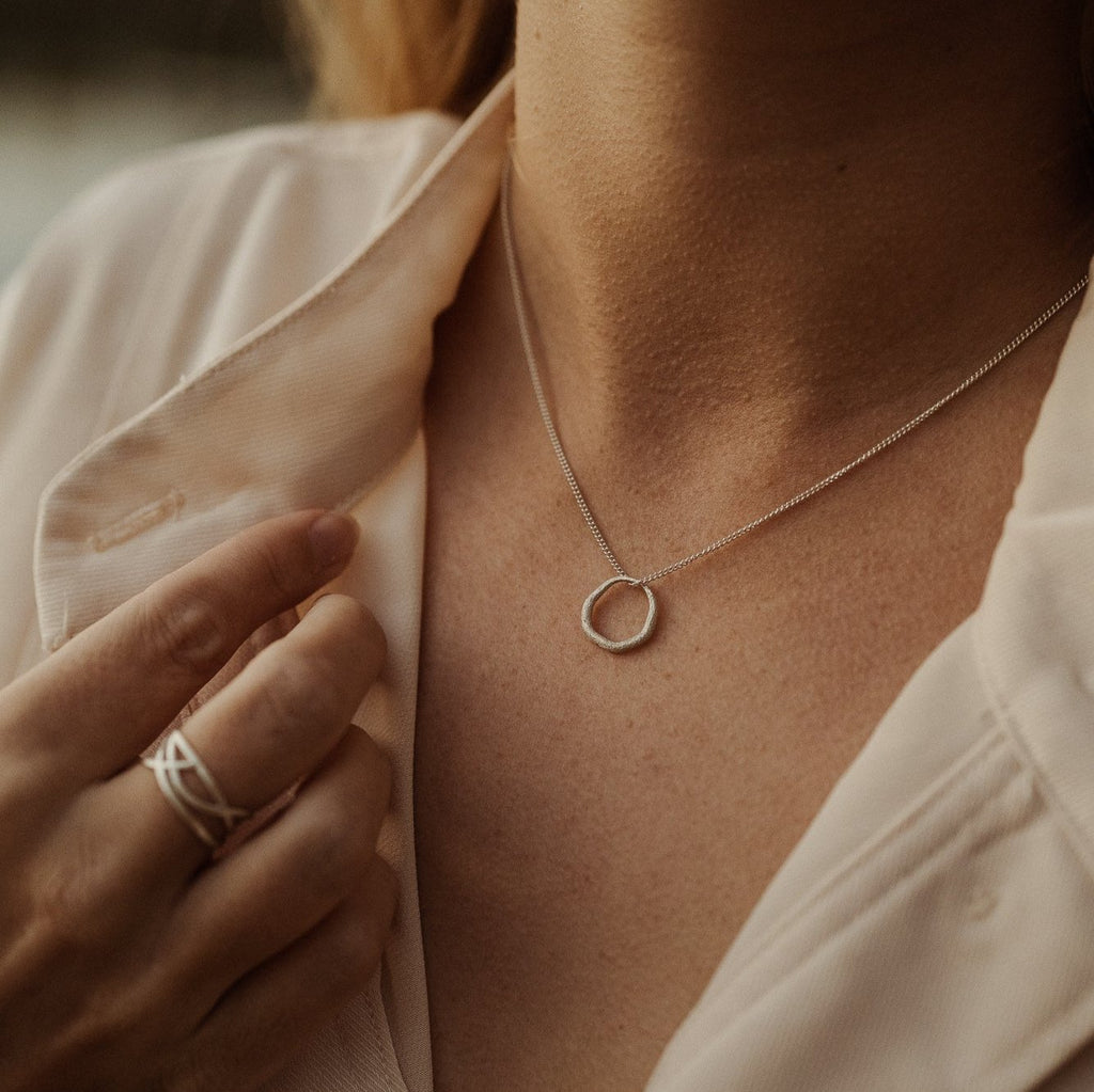 Außergewöhnliche Kette mit Anhänger – Movere S